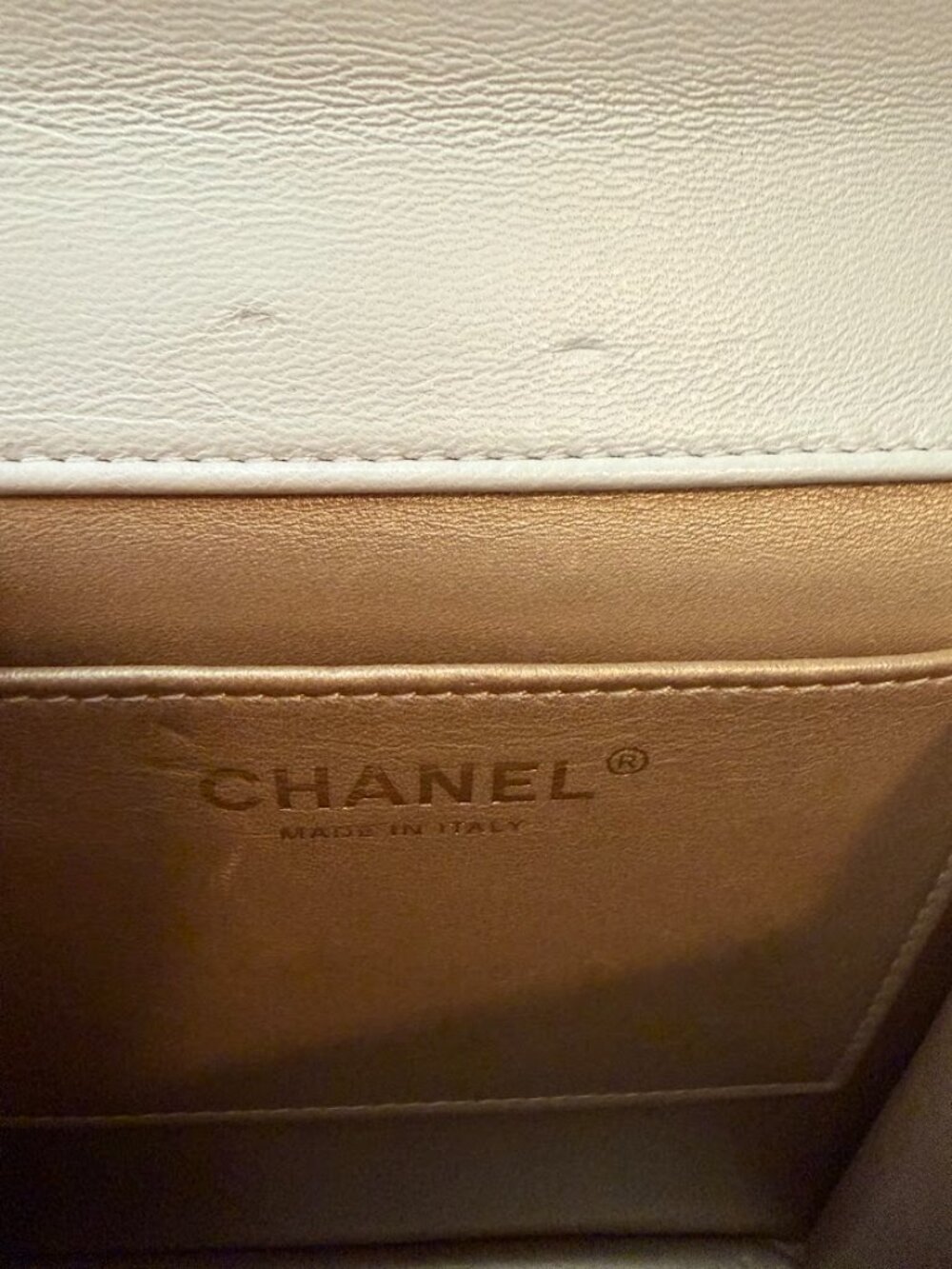 Chanel R2649 White Lambskin Mini Flap Bag Quilted Gold CC Chain Top Handle Rare - Picture 11 of 16